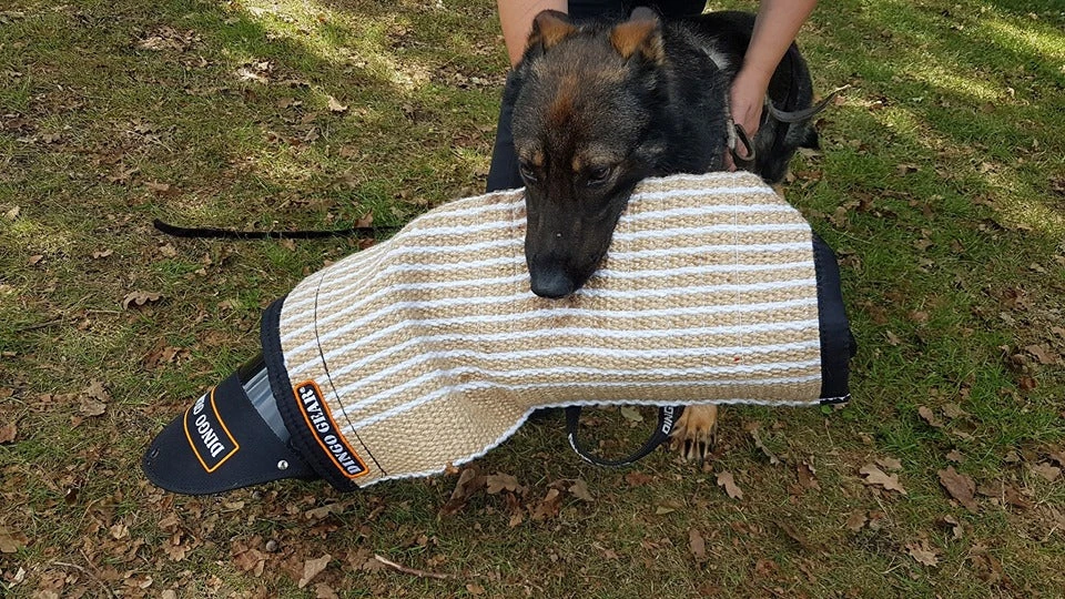 Dingo Gear -JUTE Sleeve Cover 4 Dingo Gear -JUTE Sleeve Cover - Image 3